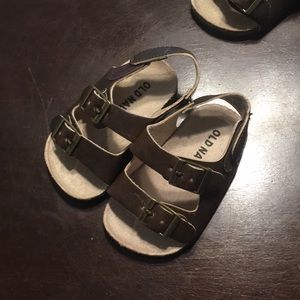 ⭐️$1 bundle deal ⭐️Boys Old navy sandals
